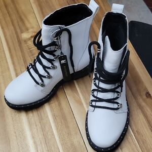 Sorel White Leather Combat Boots, New With Tag